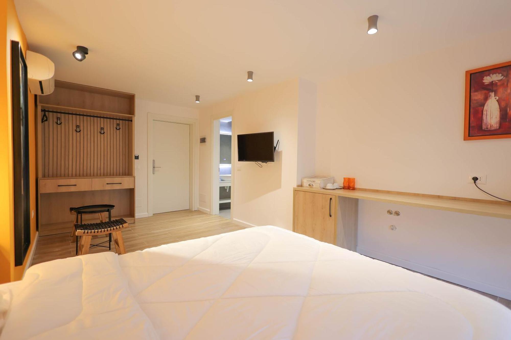 Grandstay Studios Durrës Exteriör bild