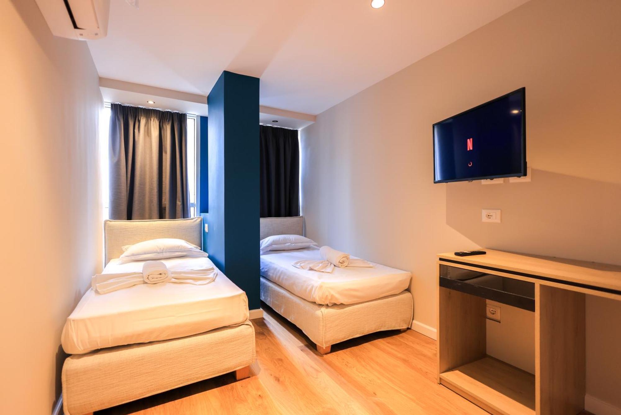 Grandstay Studios Durrës Exteriör bild