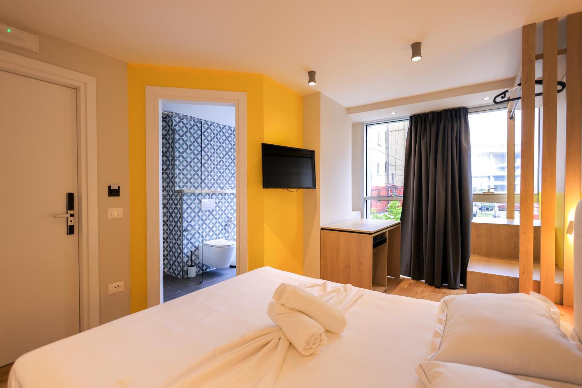 Grandstay Studios Durrës Exteriör bild