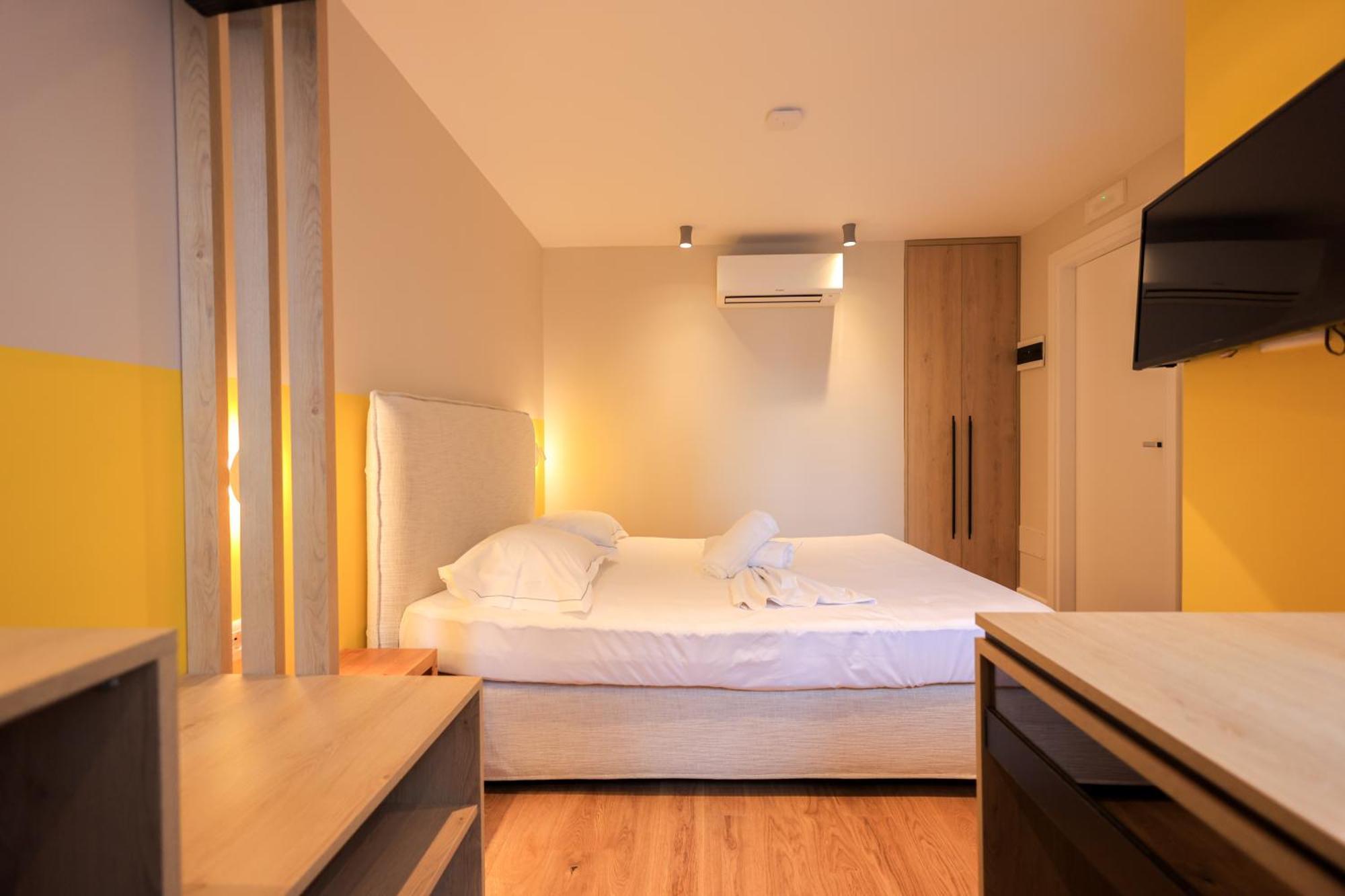 Grandstay Studios Durrës Exteriör bild